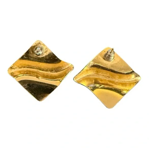 Vintage earrings, 1 for $10, 3 for $23, gold square, waved - Picture 3 of 3